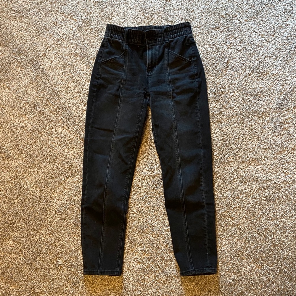Black mom jeans